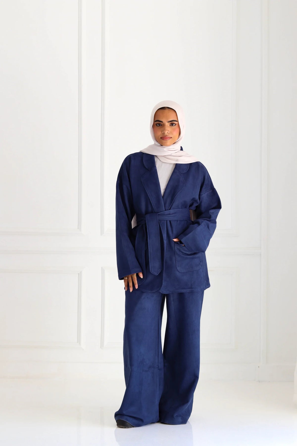 Velvet set in navy
