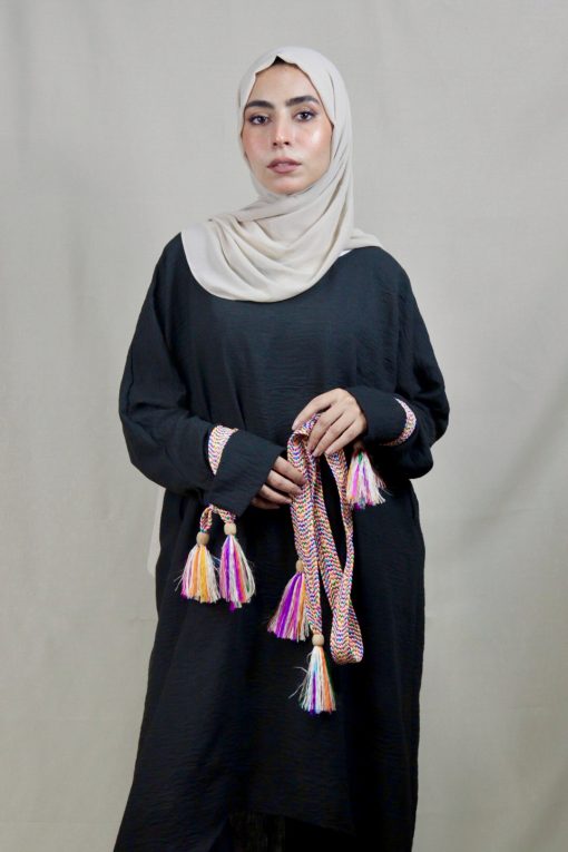 سوت اسود بكنار ملون
