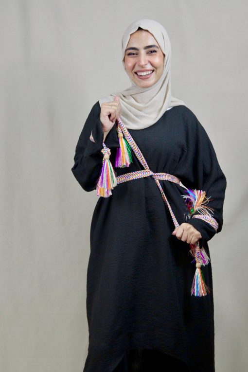 سوت اسود بكنار ملون