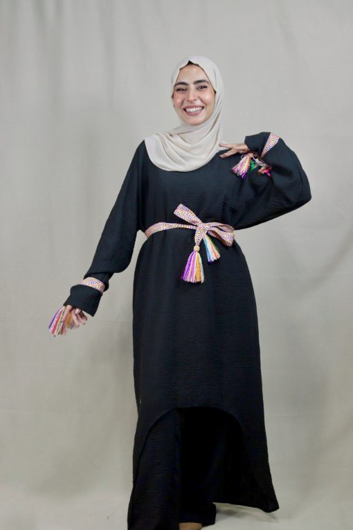 سوت اسود بكنار ملون