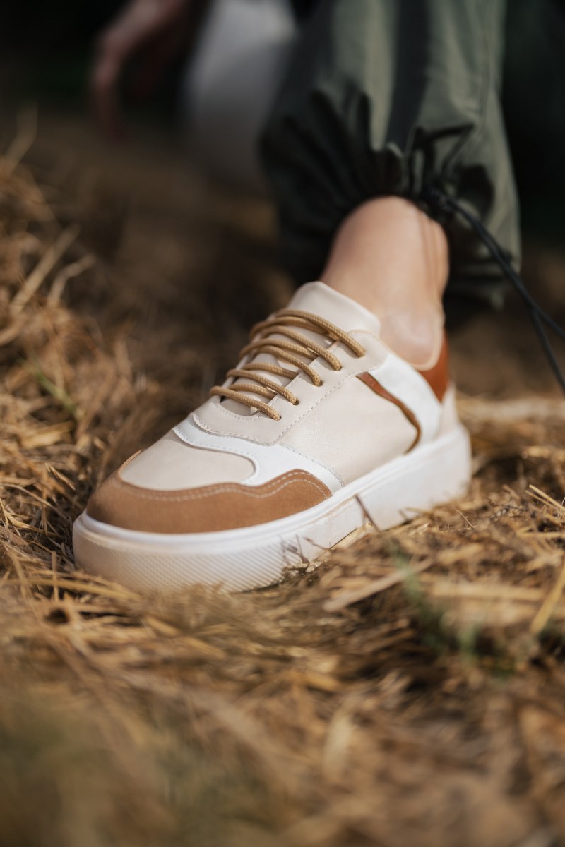 Keva Sneakers