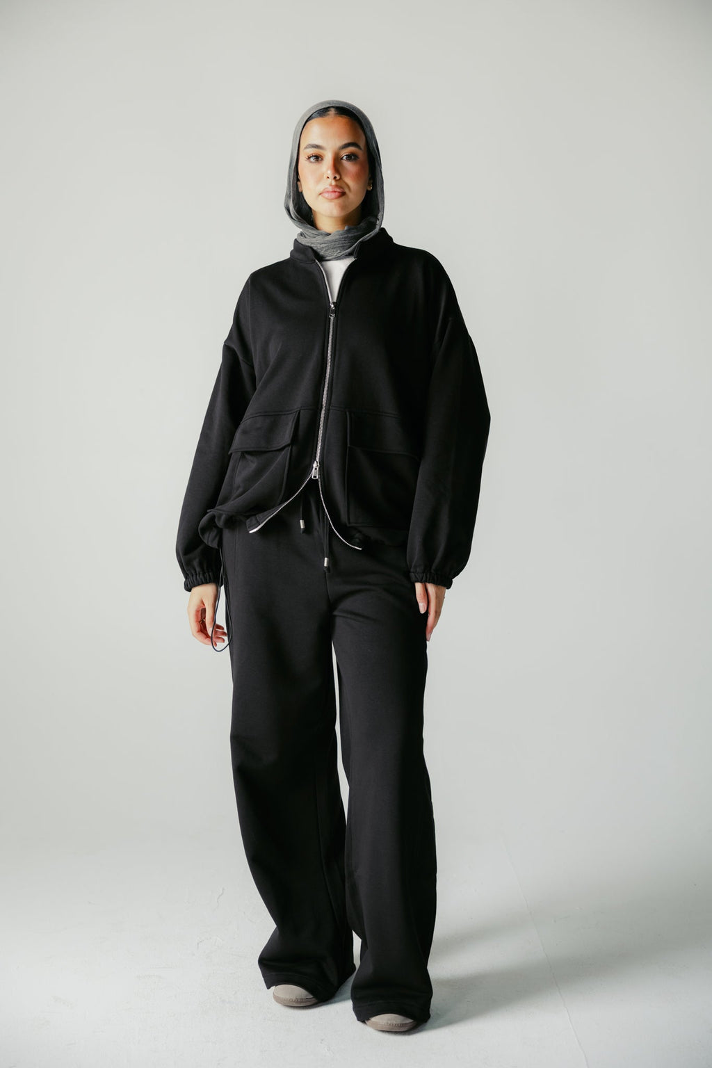 The Cloud Set in Black