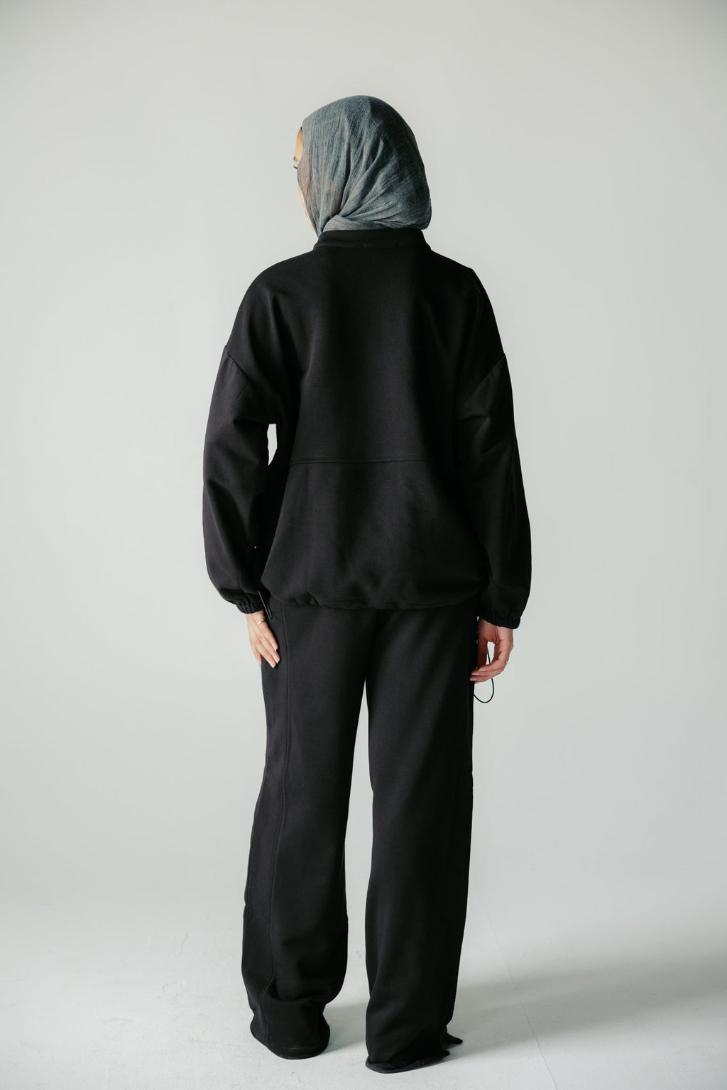 The Cloud Set in Black