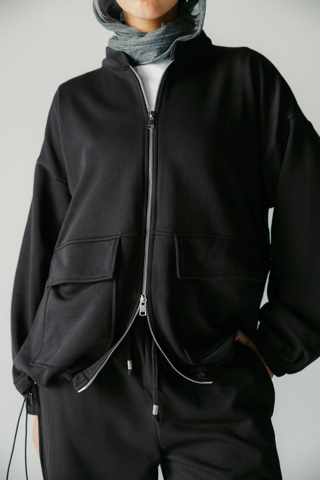 The Cloud Set in Black