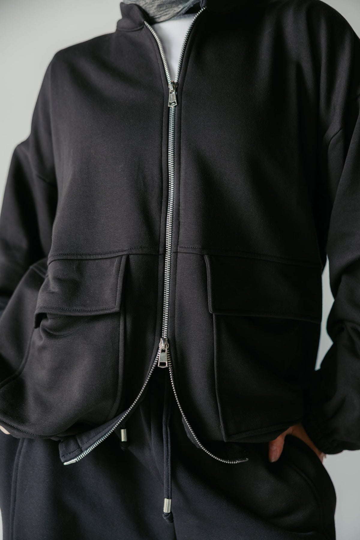 The Cloud Set in Black