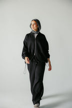 The Cloud Set in Black