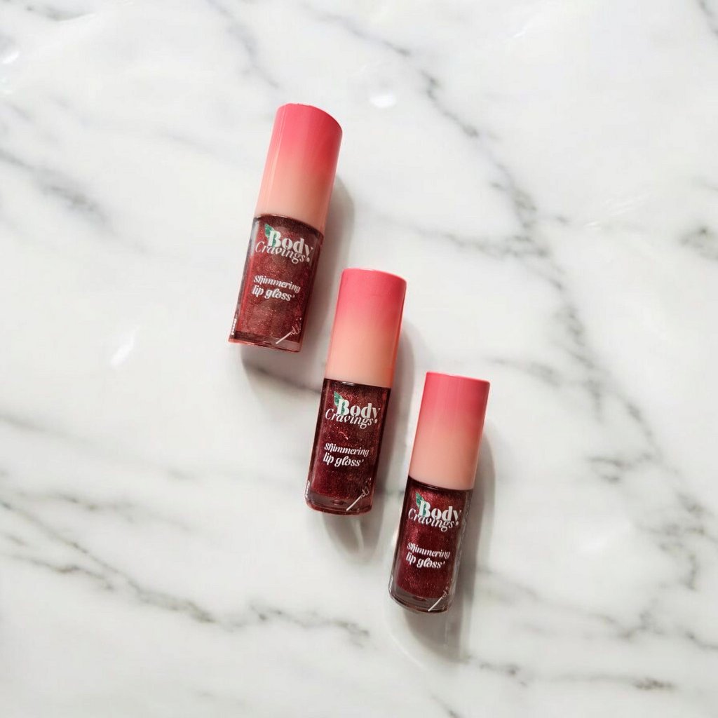 Shimmering lip gloss
