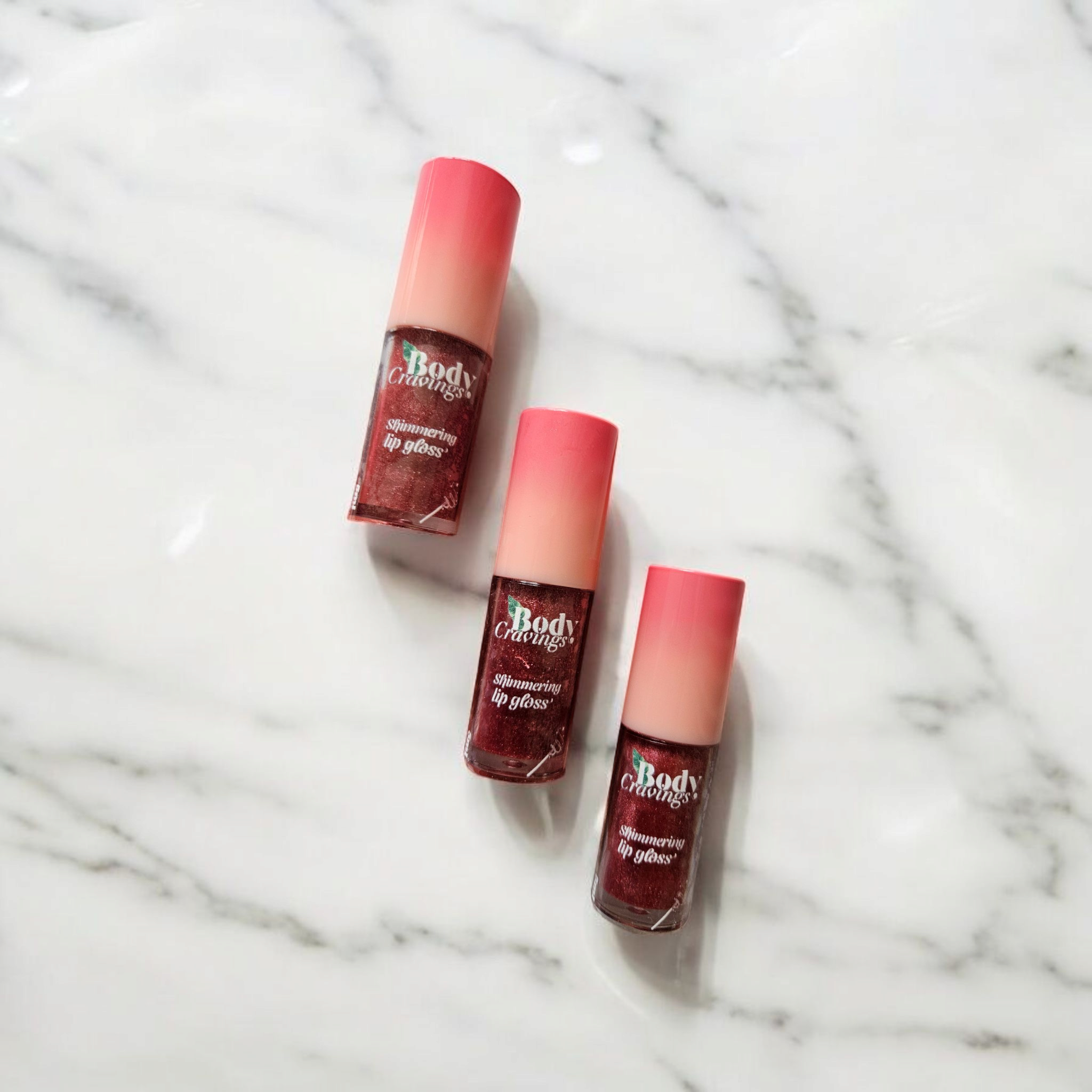 Shimmering lip gloss