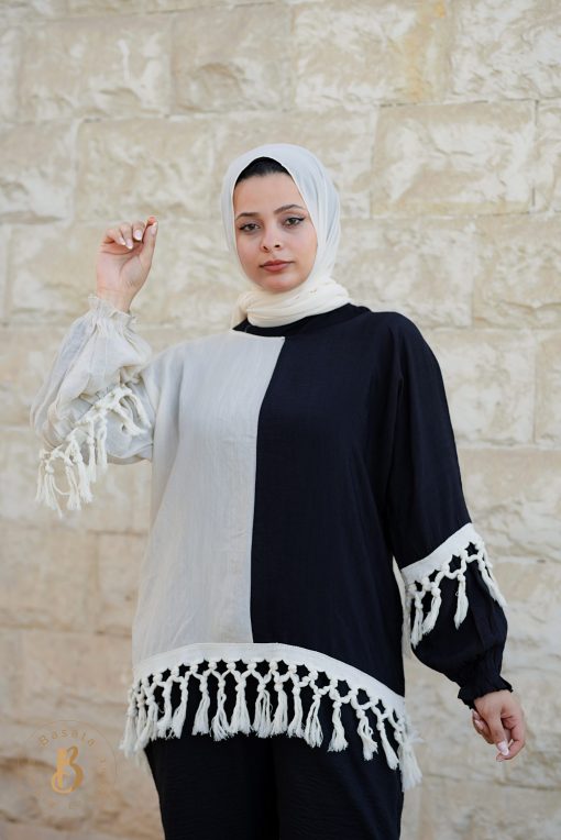بلوزة كتان بيج في اسود مشغولة بكنار هاندميد