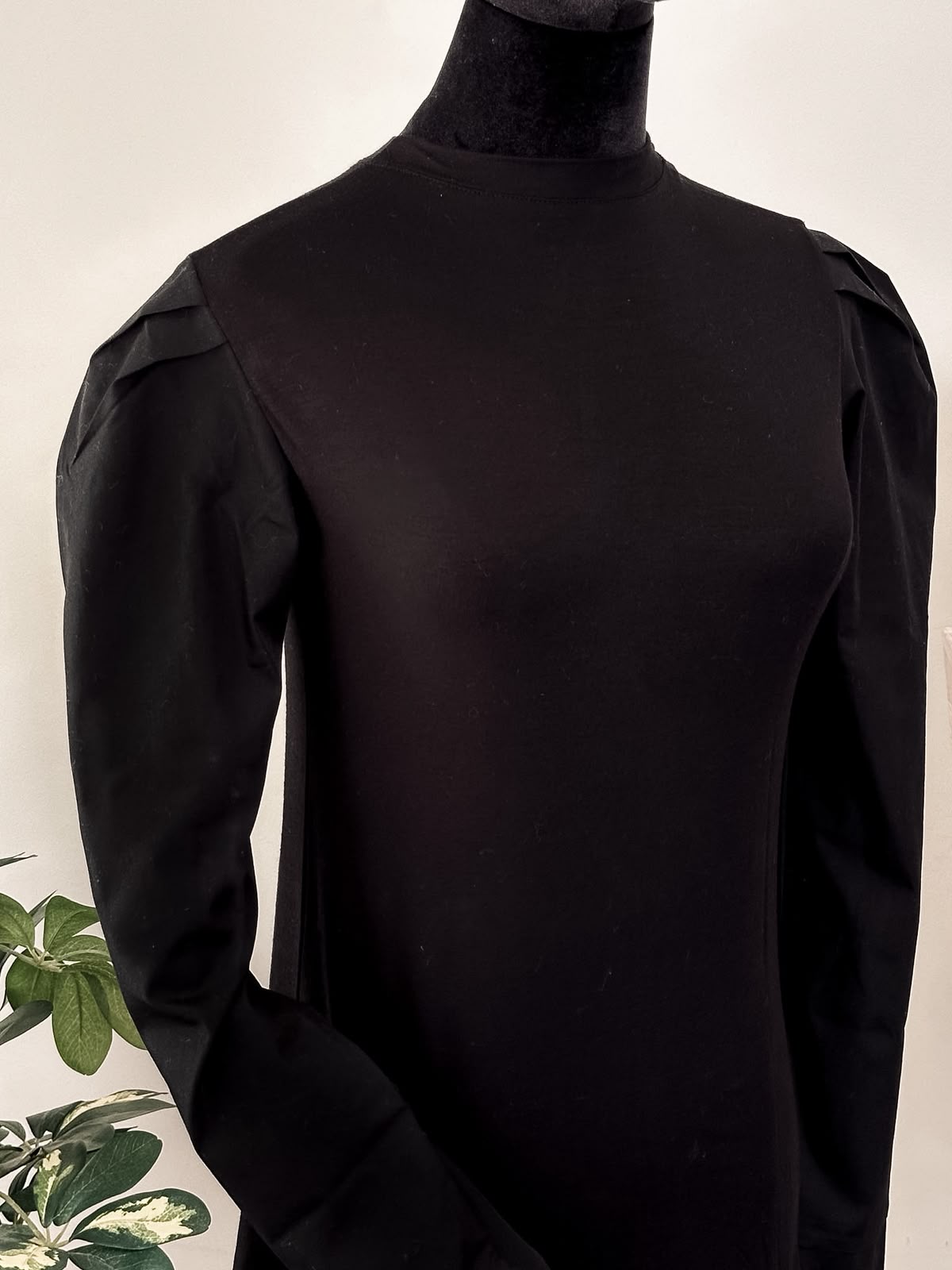 Shirt sleeves top round