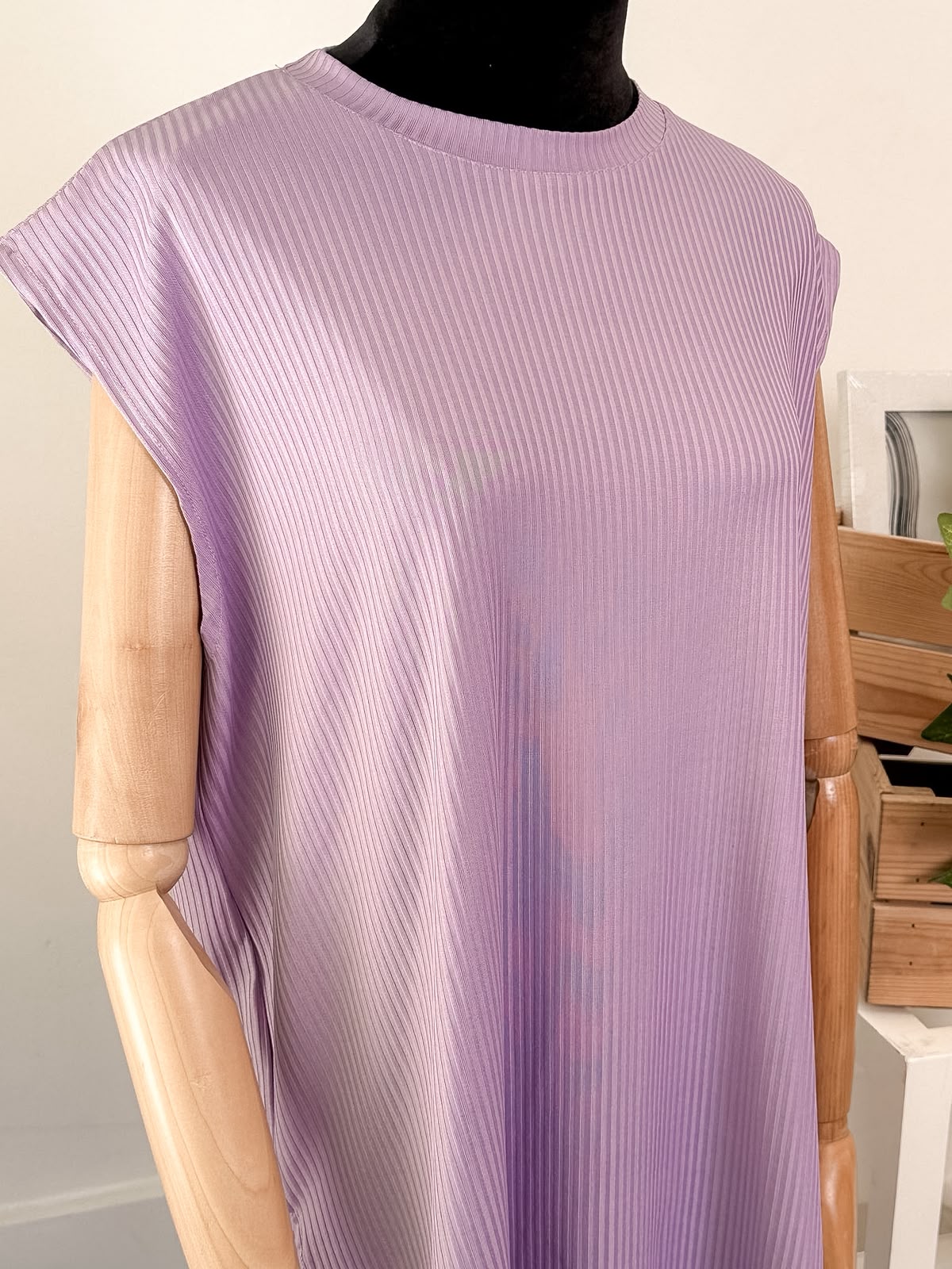 Ribbed Lycra sleeveless top