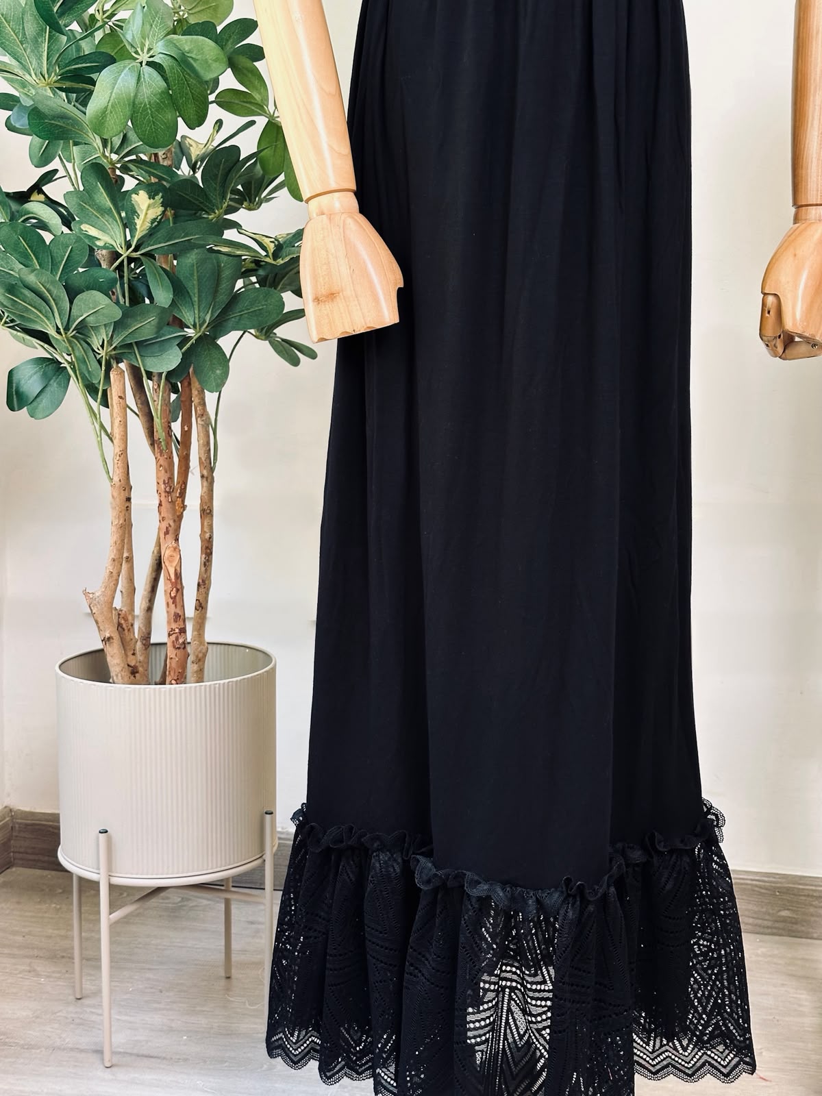 Extender lace skirt