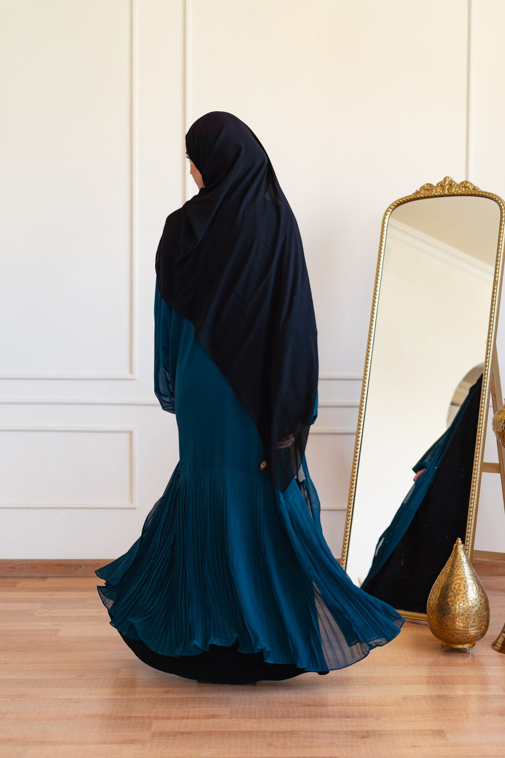 Pleated Hemline Kaftan 022 (Color)