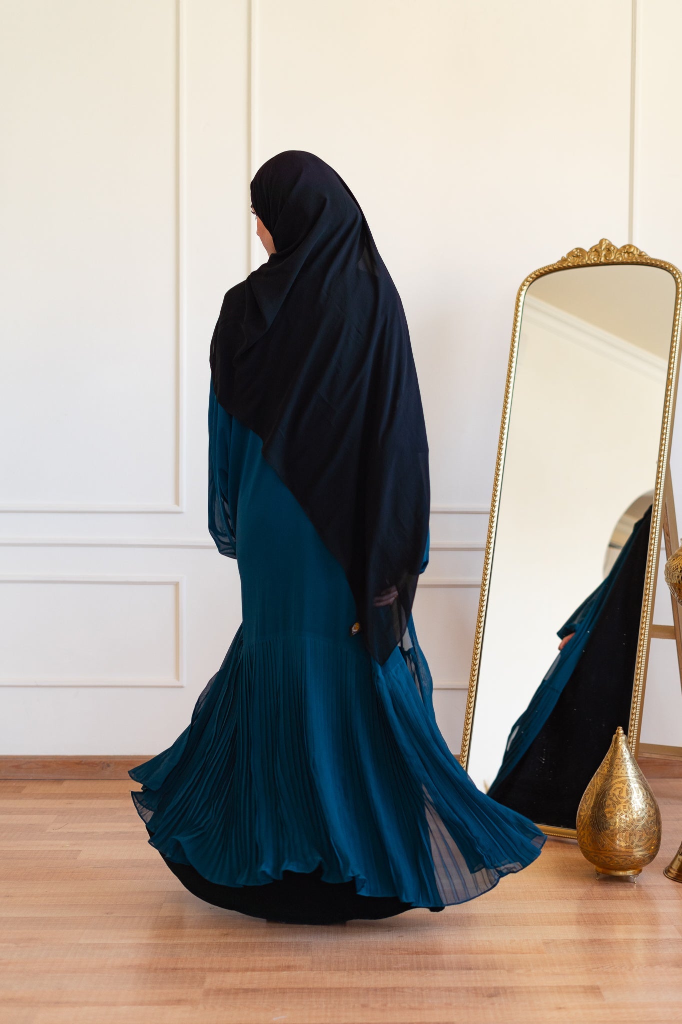 Pleated Hemline Kaftan 022 (Color)