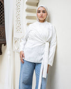 The -S- knot in white