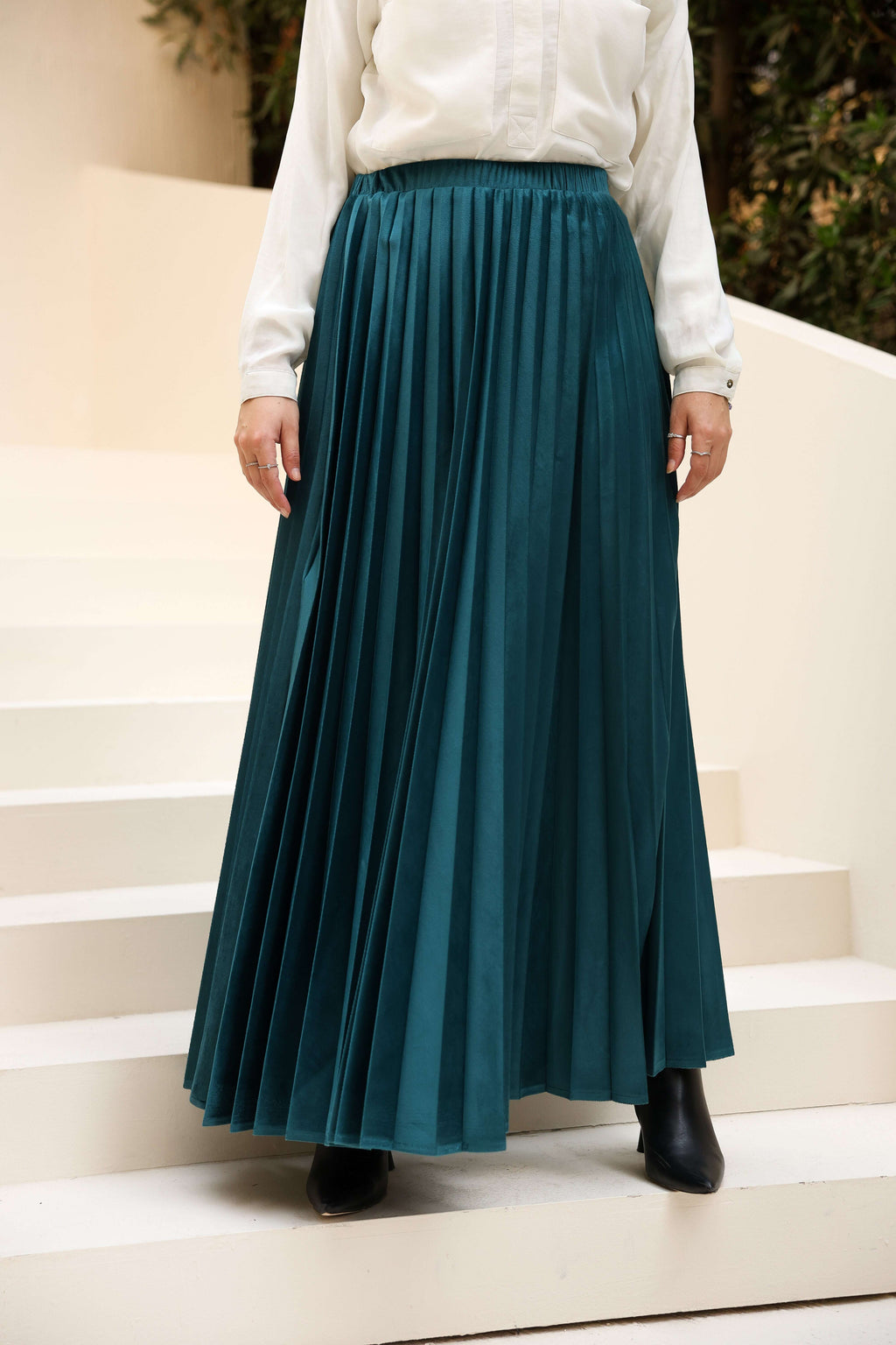 Winter Glow Velvet Skirt 061