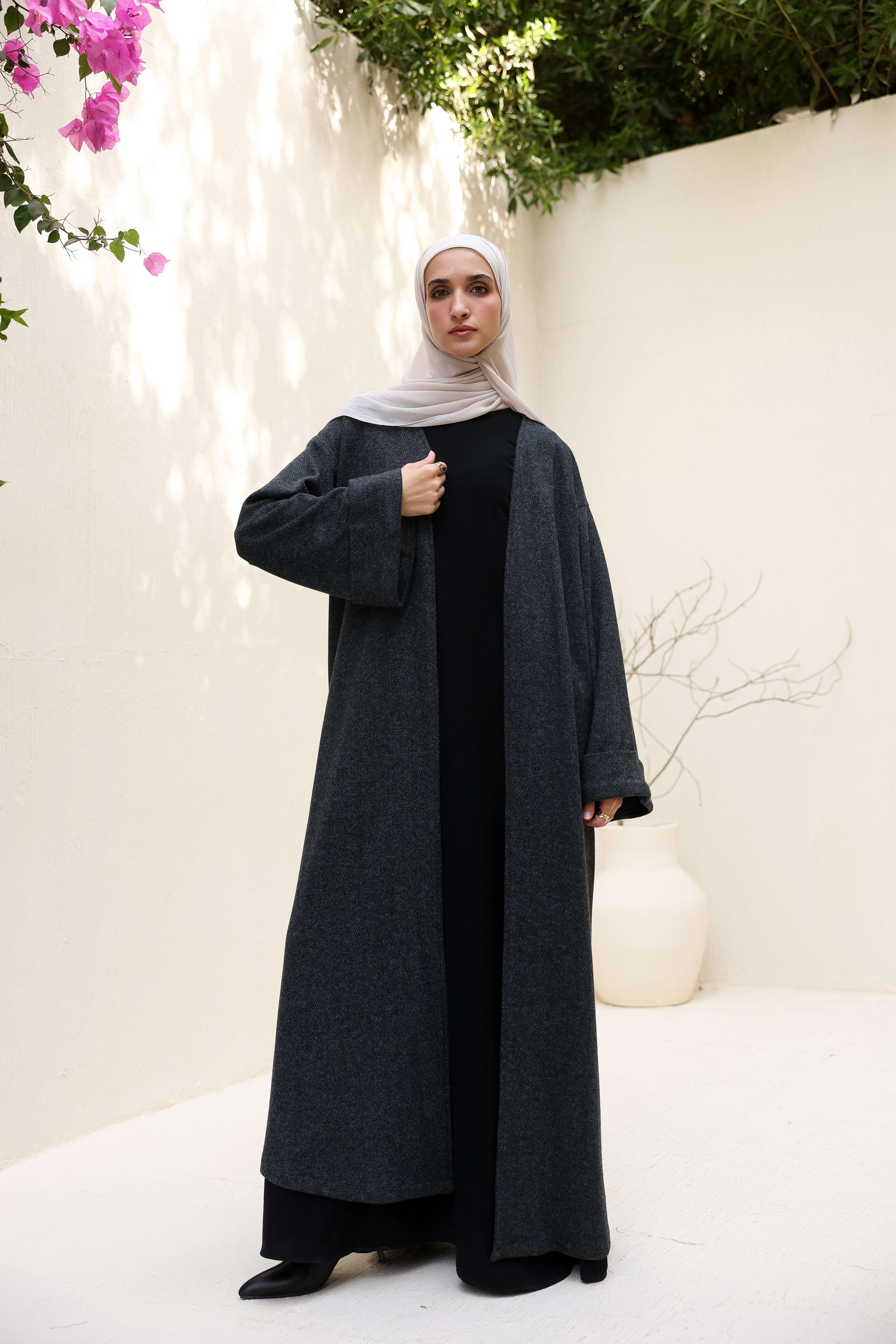 Classic Silhouette Cardigan 060