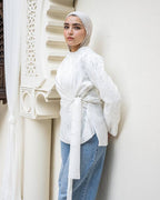 The -S- knot in white