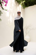 Classic Silhouette Cardigan 060