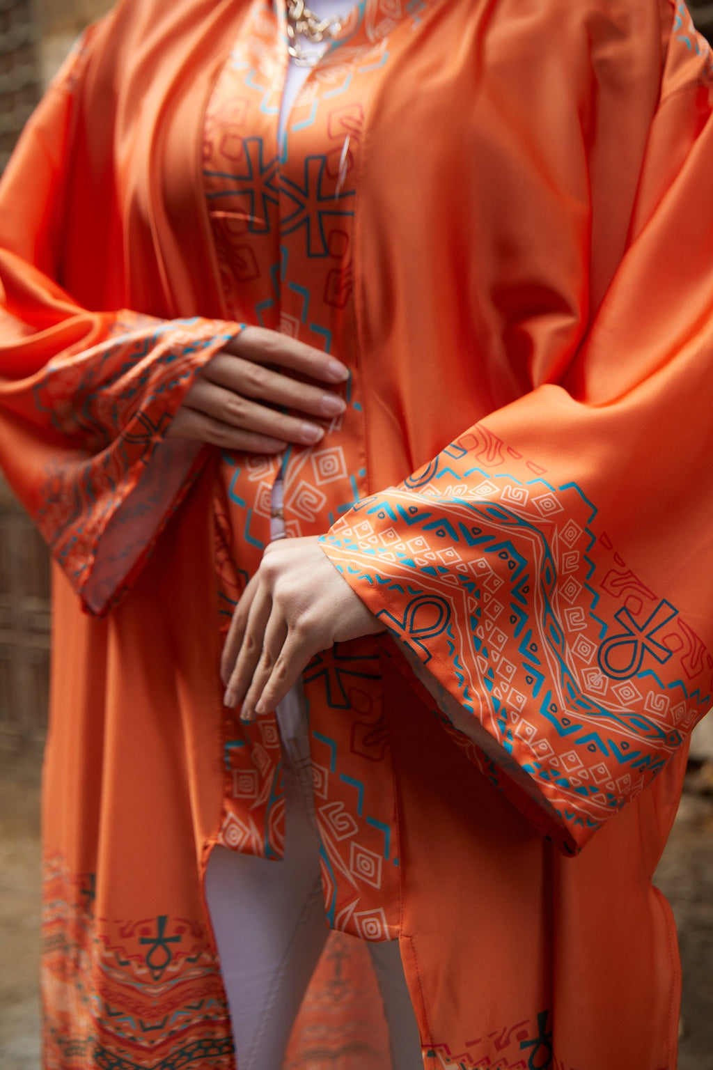 QUEEN OF HEART SATIN KIMONO