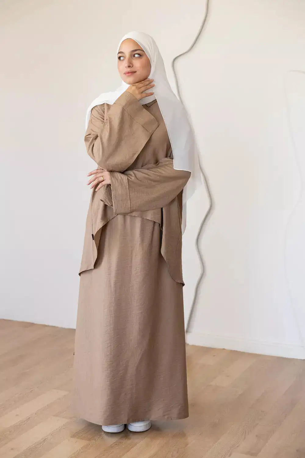 Elegant Demure Set 044