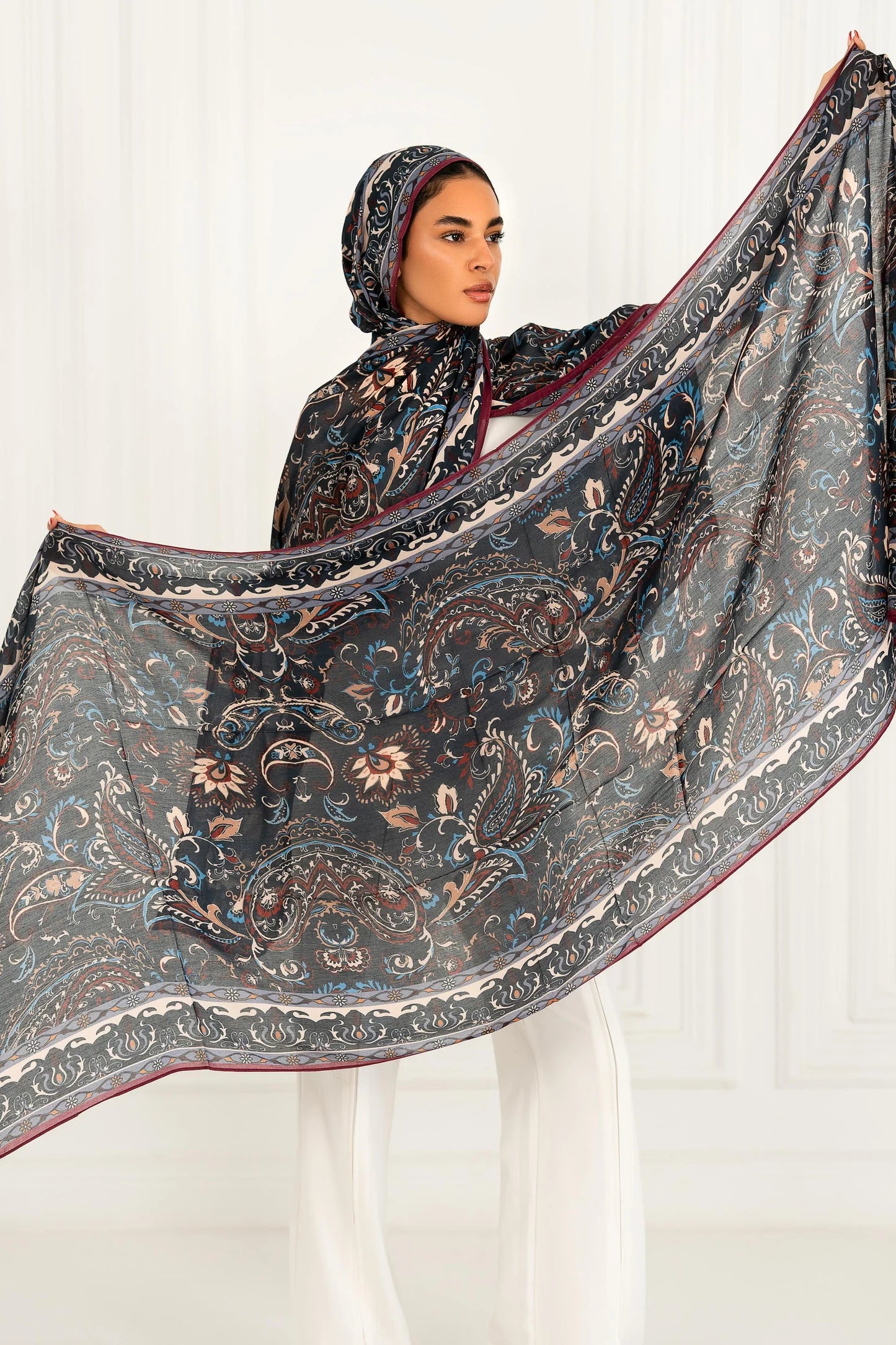 Midnight Heritage - Modal Hijab