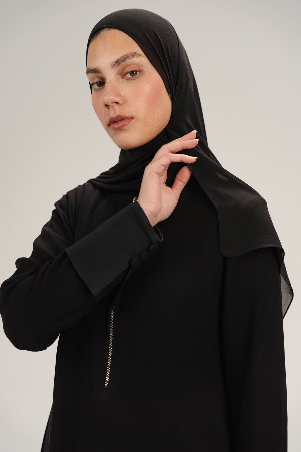 أريج عباية 070