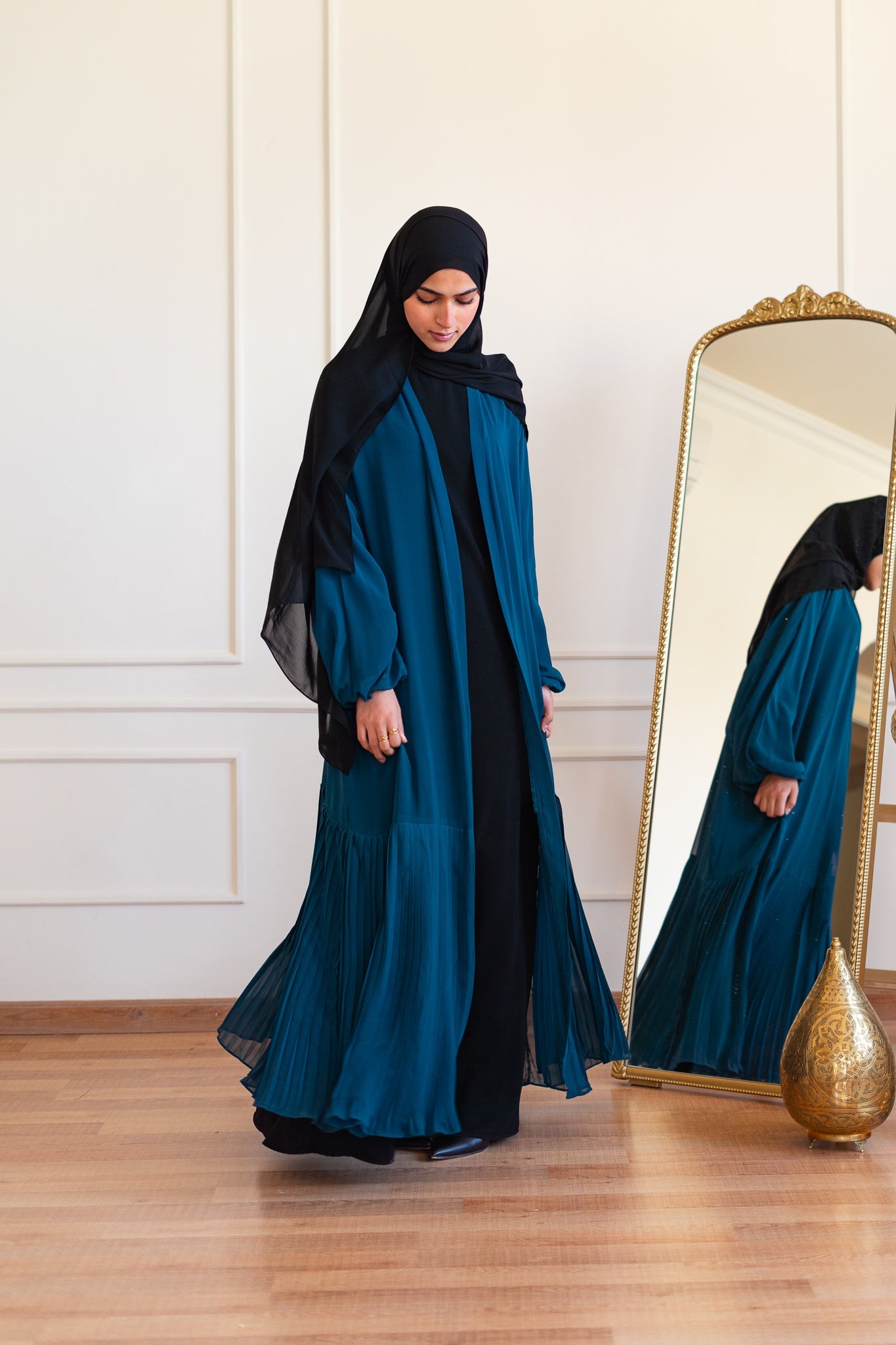 Pleated Hemline Kaftan 022 (Color)